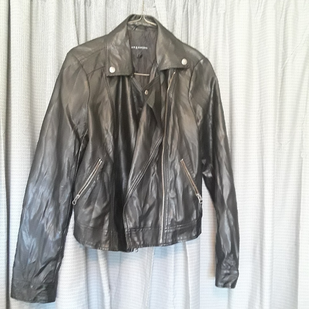 Warm and comfy leather jacket